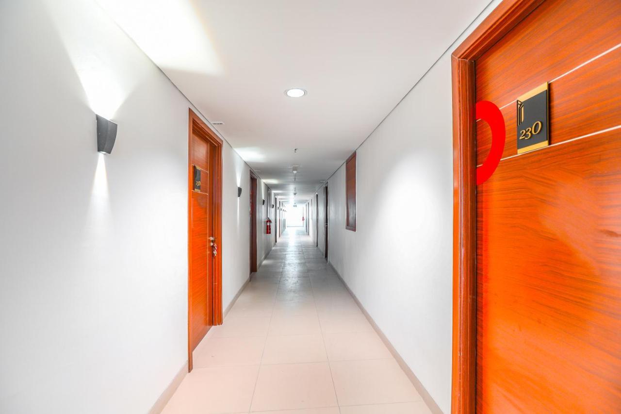 Super Oyo Collection O 16 Vittoria Residence Джакарта Екстер'єр фото